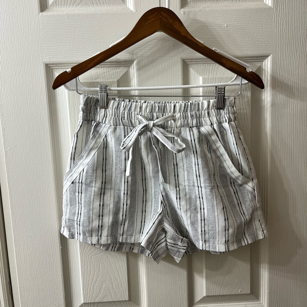 Beachy sinched shorts